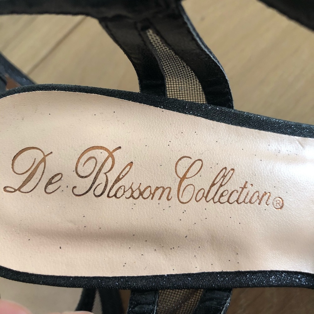 DE BLOSSOM COLLECTION Black Heels Size 7.5 - Picture 7 of 9